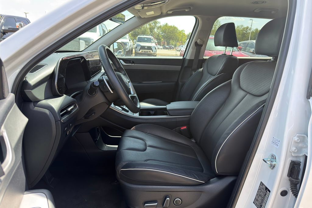 Used 2025 Hyundai Palisade SEL FWD image 9