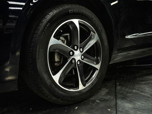 Used 2020 Buick Enclave Preferred w/ LPO, Luxury Package image 3