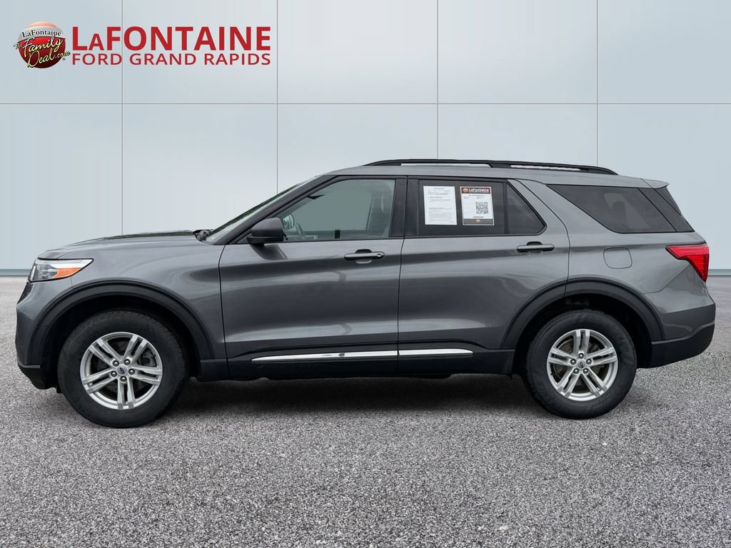 Used 2021 Ford Explorer XLT w/ Equipment Group 202A AWD/4WD image 4