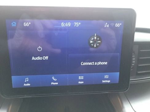 Used 2022 Ford Explorer XLT image 9