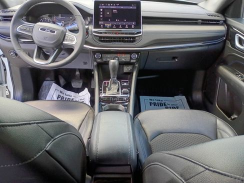 Certified 2026 Jeep Compass Latitude AWD/4WD image 11
