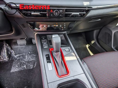 New 2025 Nissan Kicks SR AWD/4WD image 25