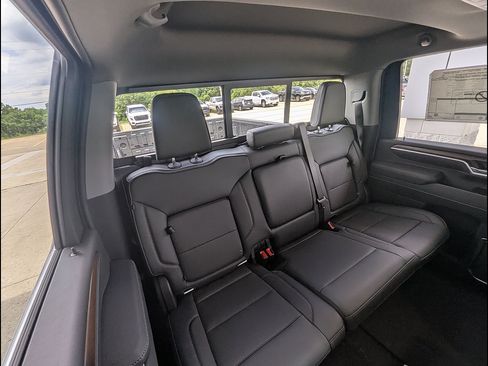 New 2026 GMC Sierra 2500 Denali w/ Denali Reserve Package AWD/4WD image 17