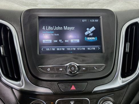 Used 2018 Chevrolet Equinox LT AWD/4WD image 16