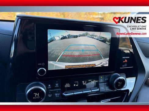 Used 2023 Toyota Highlander LE image 25