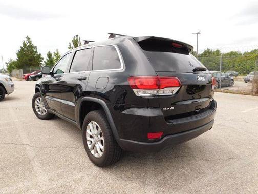 Used 2021 Jeep Grand Cherokee Laredo AWD/4WD image 7