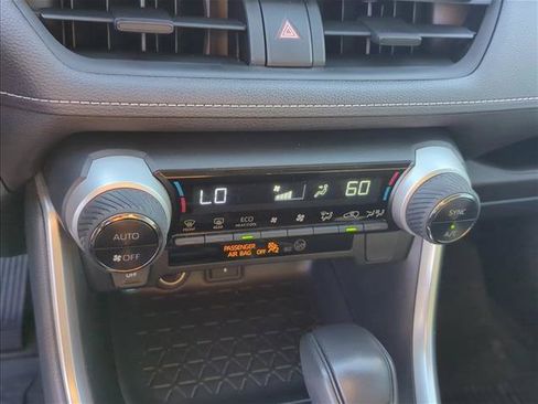 Certified 2022 Toyota RAV4 XLE AWD/4WD image 23