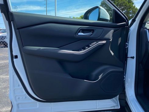 New 2026 Nissan Rogue SV image 13