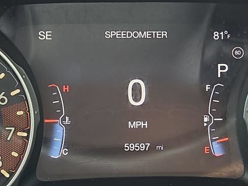 Used 2018 Jeep Compass Trailhawk w/ Leather Interior Group AWD/4WD image 26