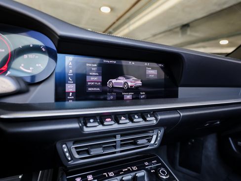 Certified 2021 Porsche 911 Turbo image 18