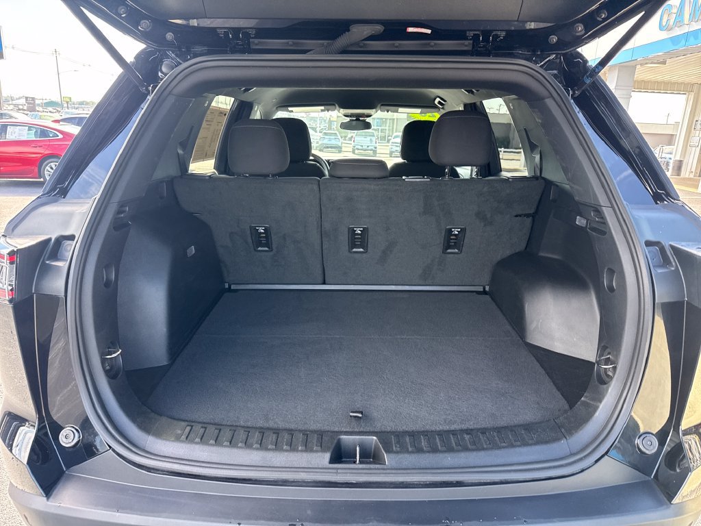 Used 2026 Chevrolet Equinox LT FWD image 25