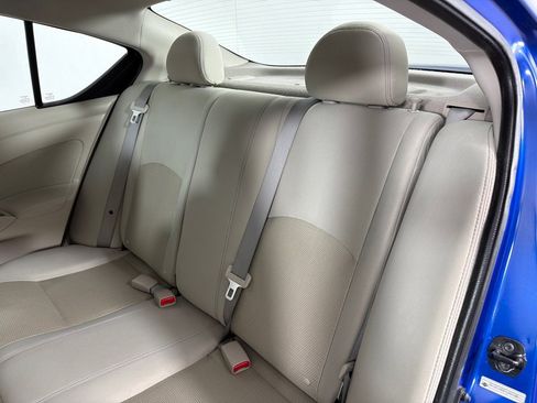 Used 2015 Nissan Versa SL image 19