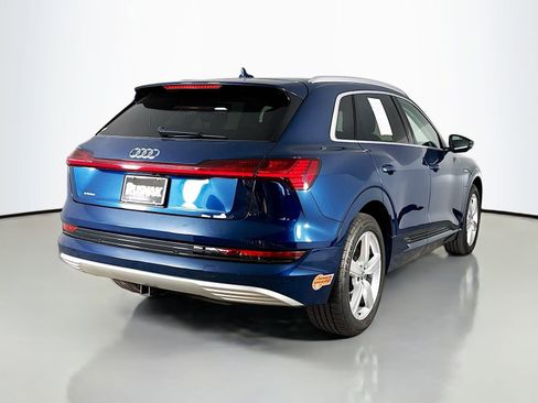 Used 2019 Audi e-tron Premium Plus image 7