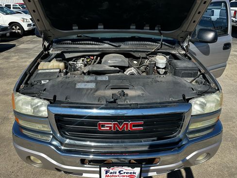 Used 2004 GMC Sierra 1500 SLE w/ Safe And Sound Package image 13