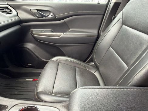 Used 2023 GMC Acadia SLT image 12