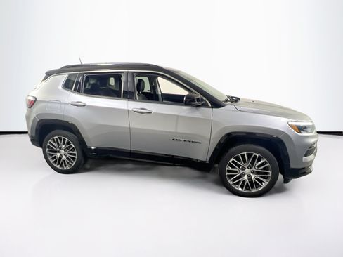 Used 2022 Jeep Compass Limited w/ Elite Group AWD/4WD image 4
