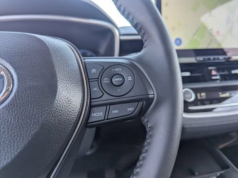 Used 2026 Toyota Corolla Cross XLE w/ Convenience Package FWD image 30