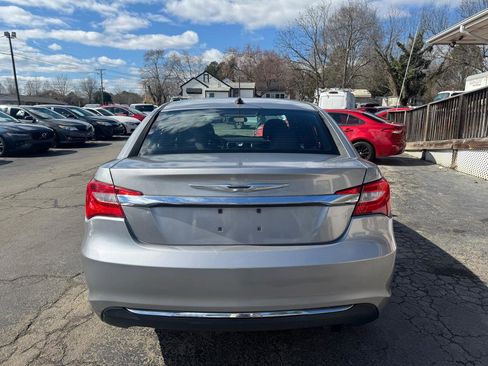 Used 2013 Chrysler 200 Touring w/ Cold Weather Group FWD image 7