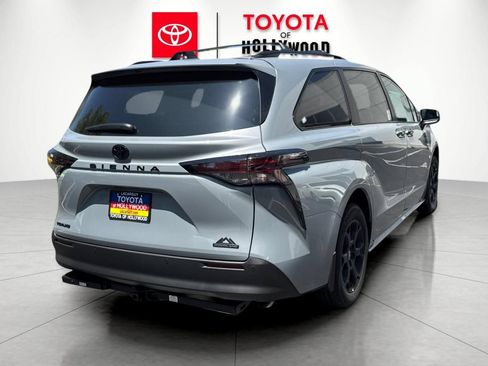 New 2026 Toyota Sienna XLE Woodland Edition AWD/4WD image 4