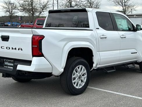 New 2026 Toyota Tacoma SR5 AWD/4WD image 9