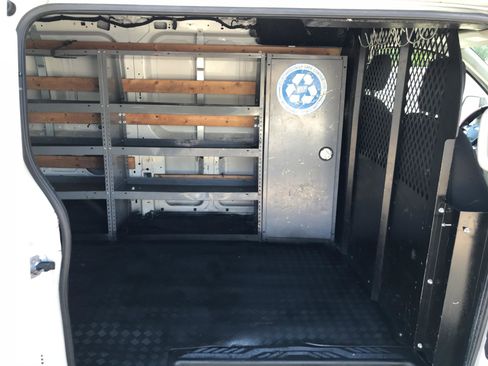 Used 2017 Ford Transit 250 130 Low Roof w/ Exterior Upgrade Package RWD image 16