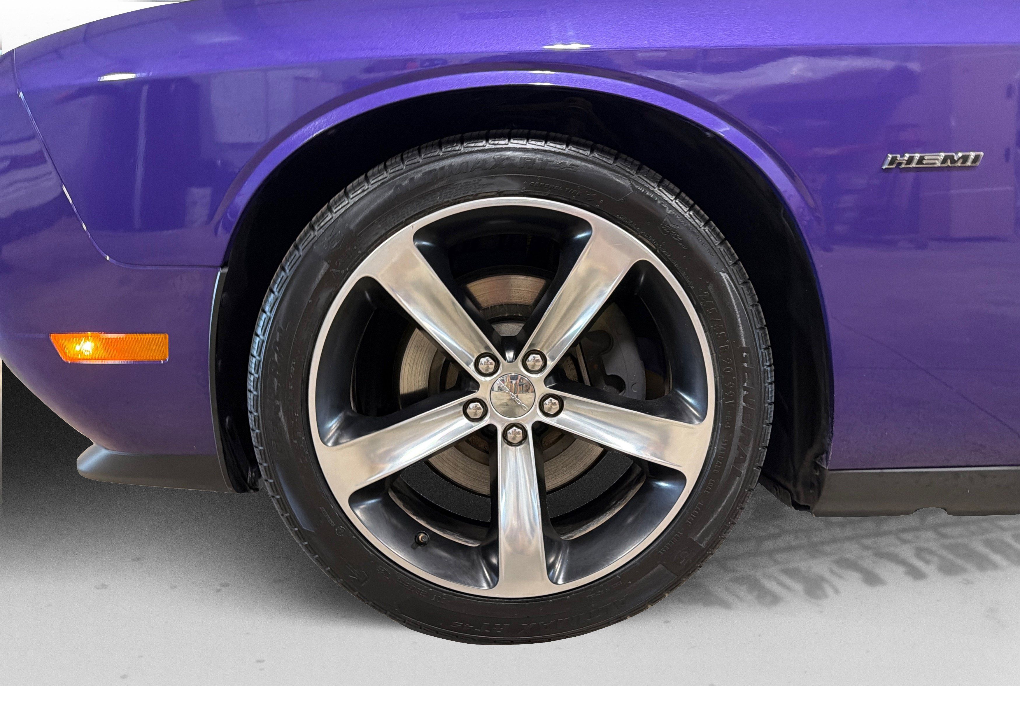 Used 2014 Dodge Challenger R/T RWD image 47