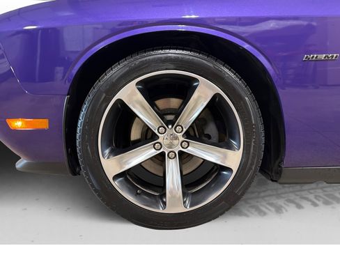 Used 2014 Dodge Challenger R/T RWD image 47