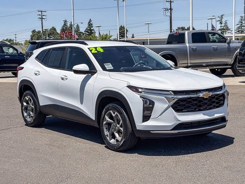Certified 2024 Chevrolet Trax LT FWD image 5