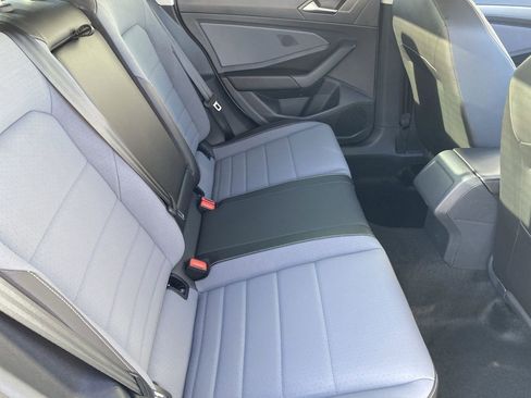 New 2026 Volkswagen Jetta SE FWD image 9