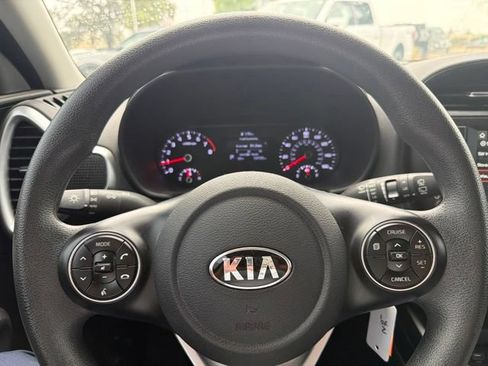 Used 2020 Kia Soul S FWD image 6
