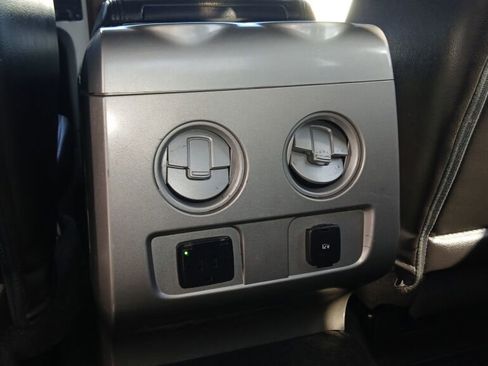 Used 2013 Ford F150 Lariat w/ Lariat Chrome Pkg image 28