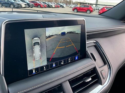 Used 2023 GMC Yukon XL AT4 w/ AT4 Premium Package image 23