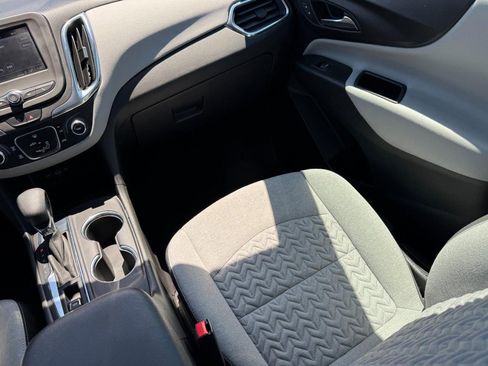 Used 2023 Chevrolet Equinox LS w/ LS Convenience Package FWD image 17