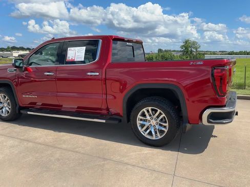 Used 2024 GMC Sierra 1500 SLT w/ SLT Premium Package AWD/4WD image 7