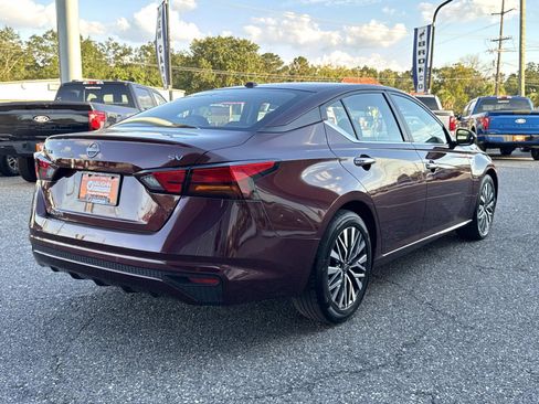 Used 2024 Nissan Altima 2.5 SV image 4