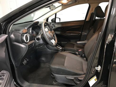 Used 2020 Nissan Versa S FWD image 10
