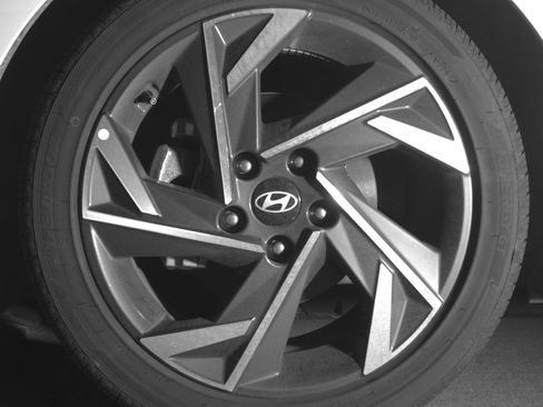 Used 2025 Hyundai Elantra SEL FWD image 12