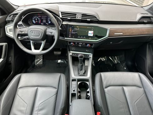 Used 2025 Audi Q3 2.0T Premium w/ Convenience Package AWD/4WD image 3
