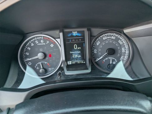 Used 2023 Toyota Tacoma TRD Off-Road image 18