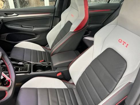 Used 2025 Volkswagen GTI SE FWD image 6