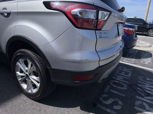 Used 2018 Ford Escape SEL AWD/4WD image 4