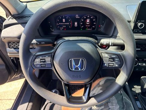 Used 2025 Honda Accord SE image 22