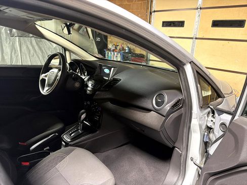 Used 2018 Ford Fiesta SE w/ Equipment Group 201A image 17