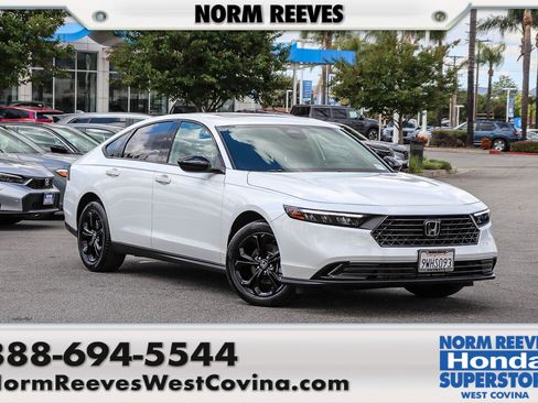 Used 2025 Honda Accord SE image 1