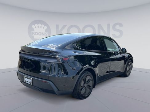 Used 2026 Tesla Model Y Long Range AWD/4WD image 7