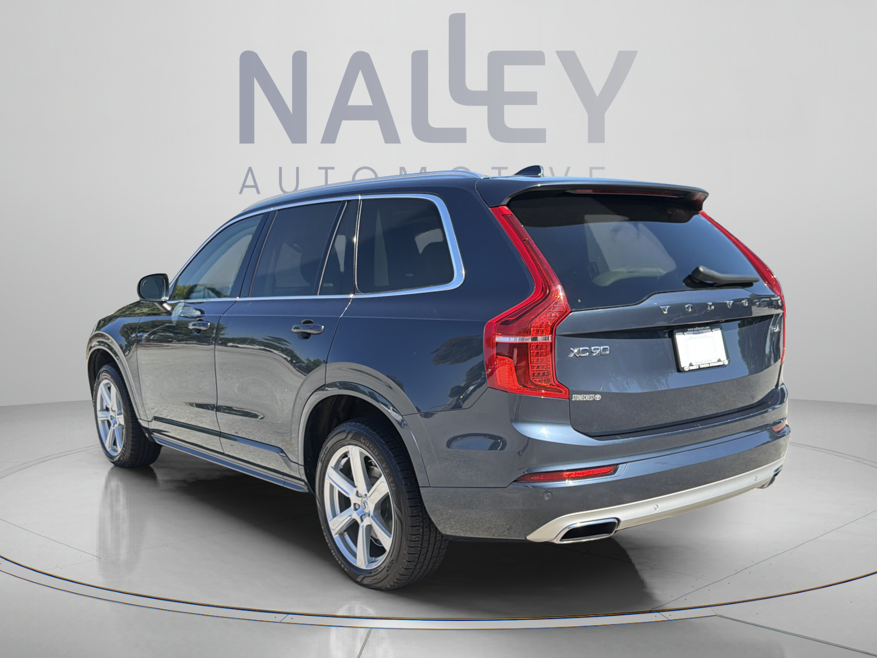 Used 2020 Volvo XC90 T6 Momentum AWD/4WD image 3