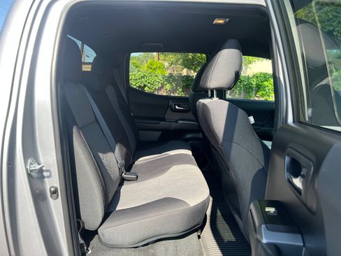 Used 2021 Toyota Tacoma TRD Off-Road w/ Technology Package AWD/4WD image 27
