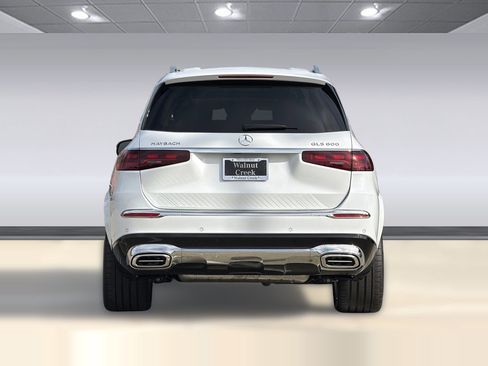 New 2026 Mercedes-Benz Maybach GLS 600 4MATIC image 9