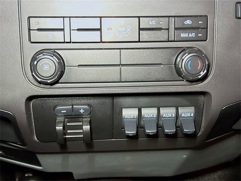 Used 2011 Ford F450 XL w/ XL Value Pkg image 14
