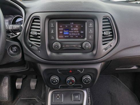 Used 2017 Jeep Compass Sport w/ Tech Group FWD image 13